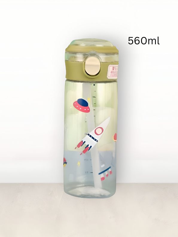 AstroDrip – 560 ml Water Bottle for Kids with Straw | BPA-Free & Non-Toxic | Fun UFO & Rocket Cartoon Print | Leak-Proof School & Travel Bottle for Boys & Girls NOV6328.