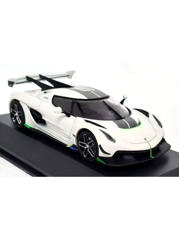 White - Chiyuan Koenigsegg Diecast Car – Premium Scale Model for Collectors & Enthusiasts with Acrylic Display Case.