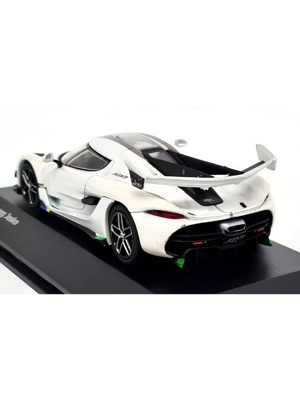 White - Chiyuan Koenigsegg Diecast Car – Premium Scale Model for Collectors & Enthusiasts with Acrylic Display Case.