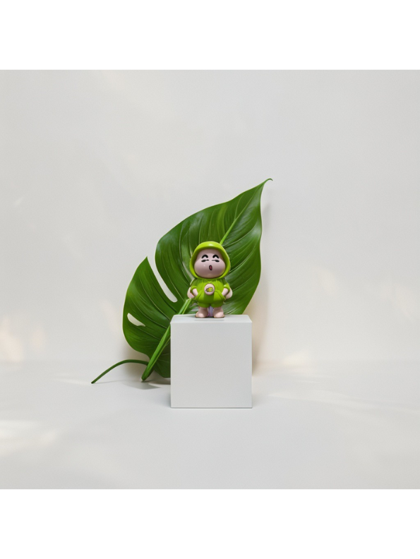 Shinchan Keychain - Face-Changing Figure with Hooded Design for Bags, Backpacks & Keys NOVHBC-188132.