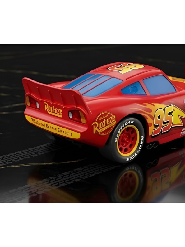 Red Lightning Racing Car Toy 15cm Scale– High-Speed Friction-Powered Sports Car MD577.