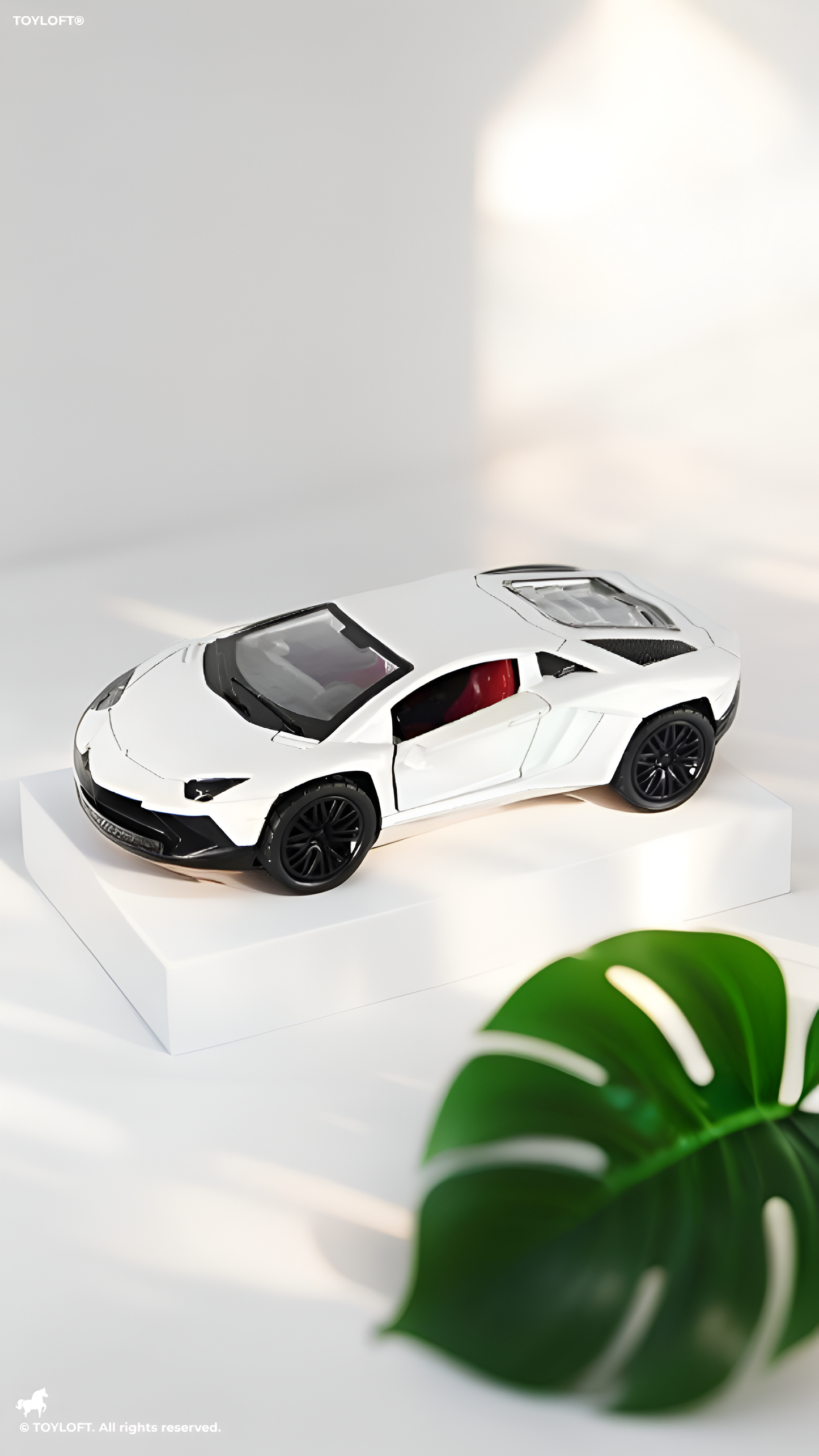 Lamborghini Aventador White - Die-Cast Sports Car Model Toy (1:32 Scale) - Collector's Edition Supercar Replica LMI13755