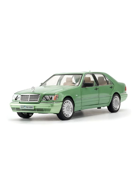 Green - Mercedes-Benz W140 S320 – Retro Classic Pull-Back Toy Car for Kids & Adults Scale 1:24 - TV6622.