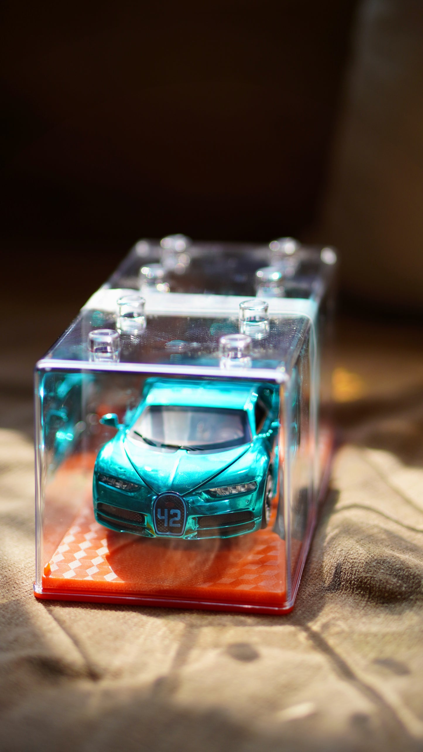 Oceanic Glow - Bugatti Chiron Diecast Car 1:32 Scale – Acrylic Display Case