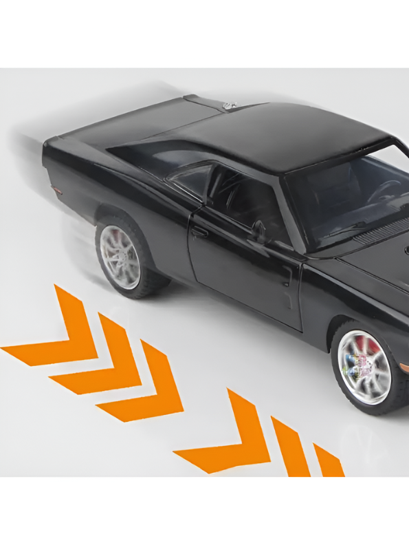 1970 Dodge Charger R/T Diecast Muscle Car Scale 1:32 with Clear Acrylic Display Case MD28