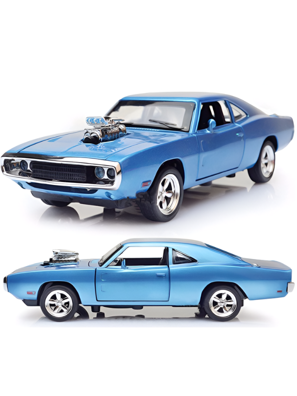 1970 Dodge Charger R/T Diecast Muscle Car Blue Scale 1:32 with Clear Acrylic Display Case MD28