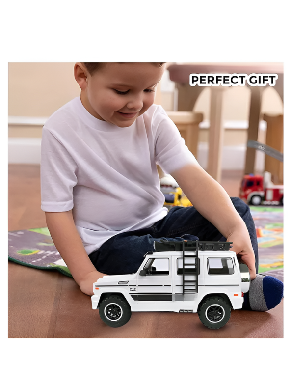 Mercedes-Benz AMG G63 Scale Die-Cast Metal Remote Control Car – 1:24 Scale RC SUV with Realistic Lights & Sound, Opening Doors, Off-Road Adventure Toy Vehicle for Boys & Collectors (White) TV6841