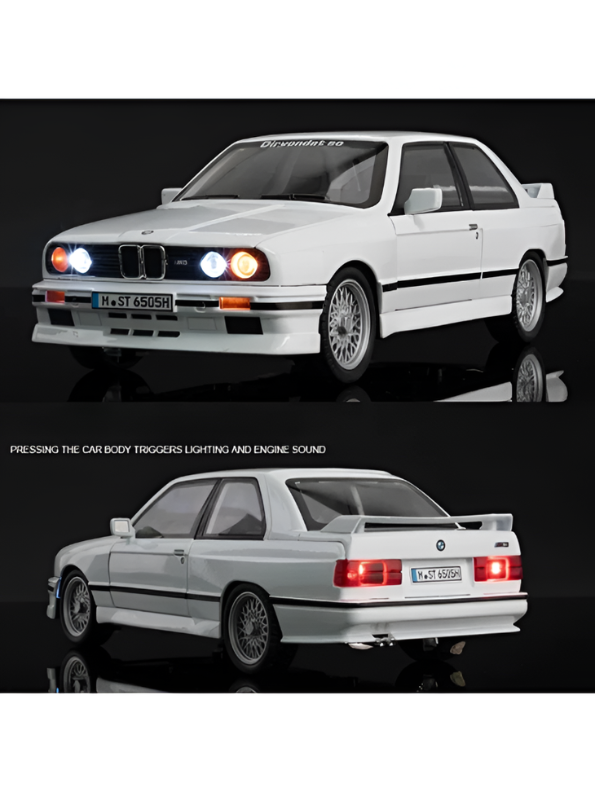 BMW M3 E30 Diecast Model Car | White 1:24 Scale Collectible Replica Alloy Car MD581.