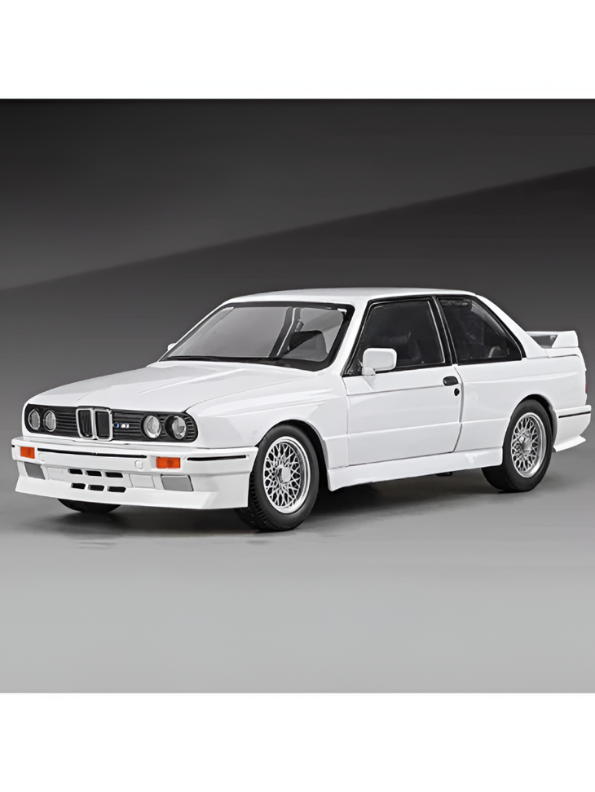 BMW M3 E30 Diecast Model Car | White 1:24 Scale Collectible Replica Alloy Car MD581.