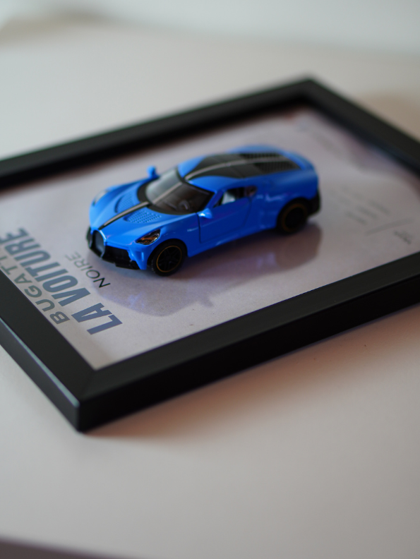 Bugatti La Voiture Noire 3D Frame Diecast Car – Premium Hyper car Collectible Blue.