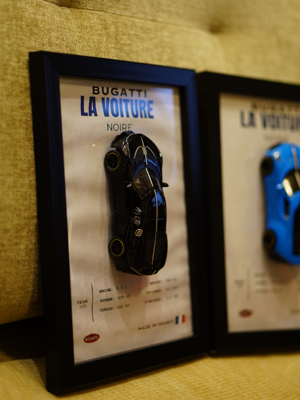 Bugatti La Voiture Noire 3D Frame Diecast Model Car – Luxury Hypercar Wall Display Collectible.