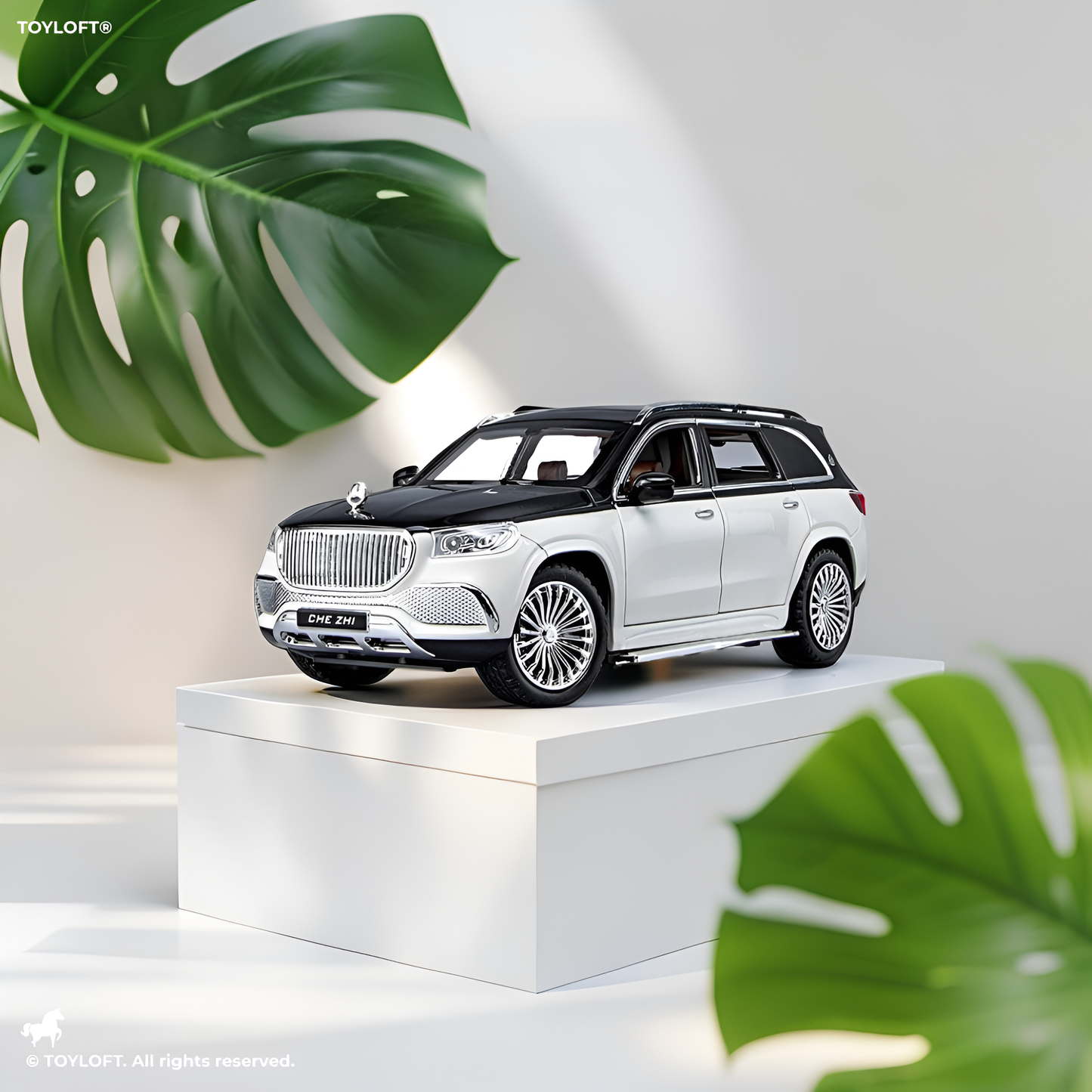 Mercedes GLS 600 Metal Model Diecast Car Scale 1:24 - White TV2642