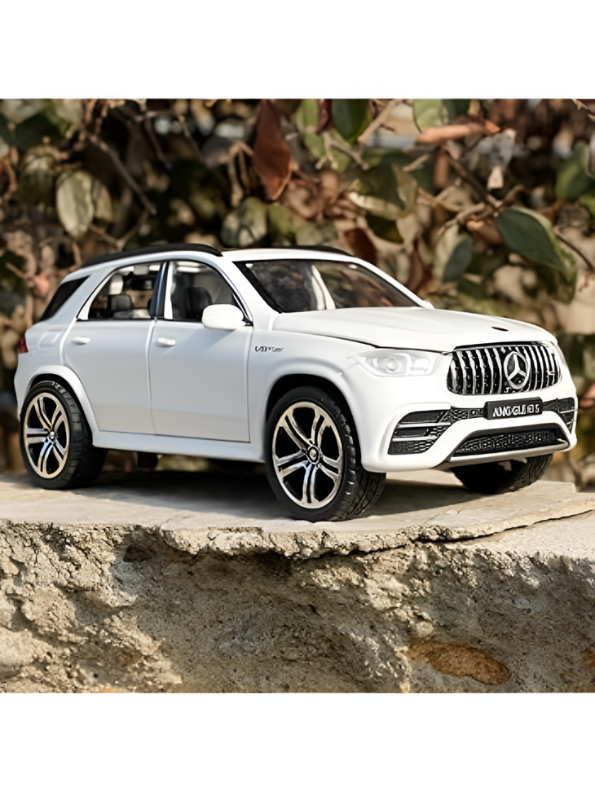 White Mercedes-Benz AMG GLE 63 S Diecast Model Car 1:32 Scale – Premium Metal Luxury SUV Replica with Opening Doors & Sunroof, Collectible LMI15382