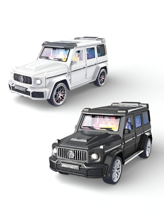 Diecast Mercedes-Benz G63 AMG Model Car – Luxury Metal G-Wagon Toy with Lights & Sound, White & Black Collector’s Edition NX15723