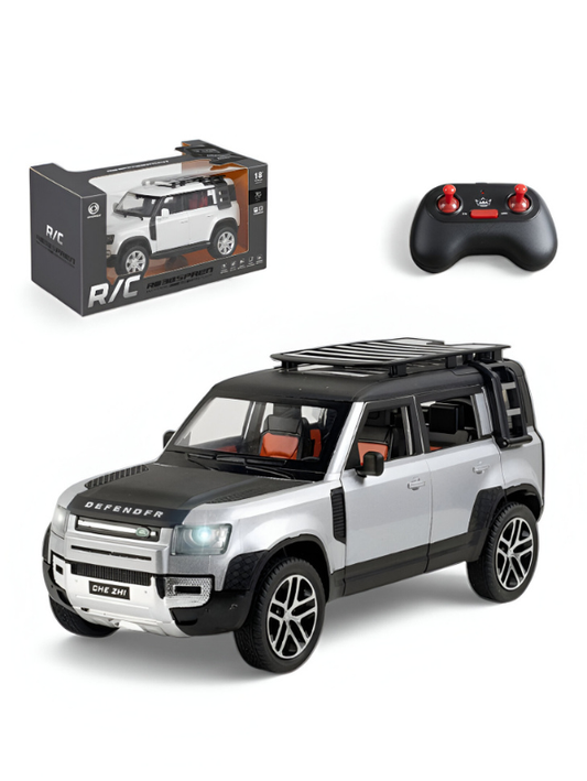Land Rover Defender 110 RC Diecast Car Scale 1:24 – Silver Remote Control Off-Road 4x4 SUV Model with Realistic Detail & All-Terrain Performance TV6646