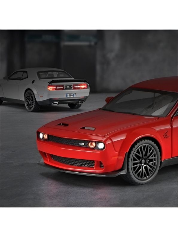 Dodge Challenger SRT Hellcat Widebody 1:32 Scale Red Alloy Model Car with Acrylic Display Box MD29
