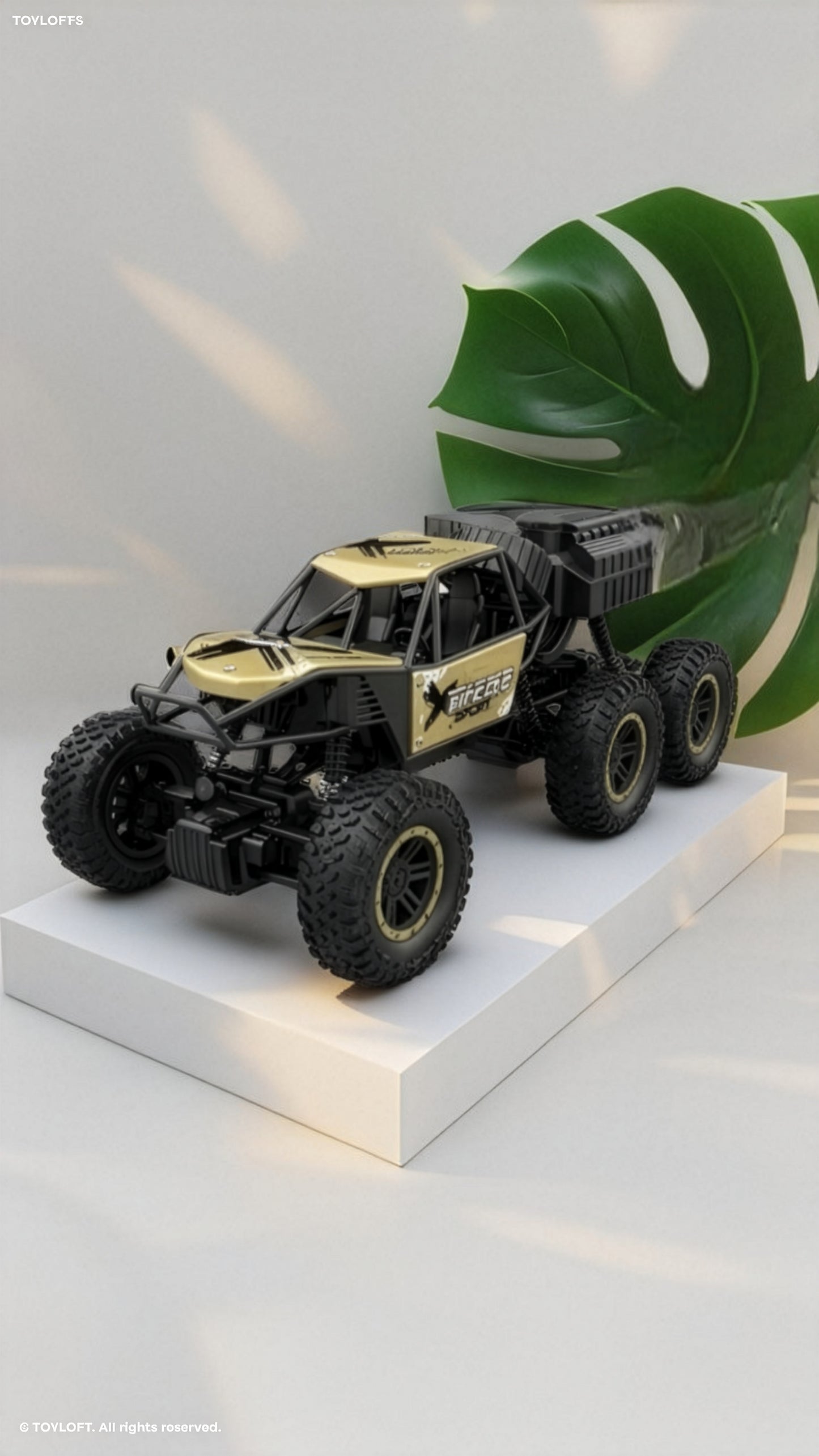 Remote Control Rock Crawler Monster Truck Gold LMI12708.
