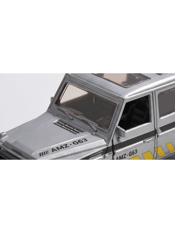 Diecast Jeep Wrangler Rubicon Off-Road - Grey 1:36 Scale Toy Car with Openable Doors and Roof Rack LMI12403