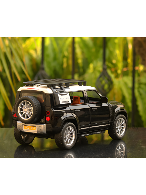 Land Rover Defender 1:22 Scale Die-Cast Toy Car – Opening Doors, Hood & Trunk, Metal Model SUV.