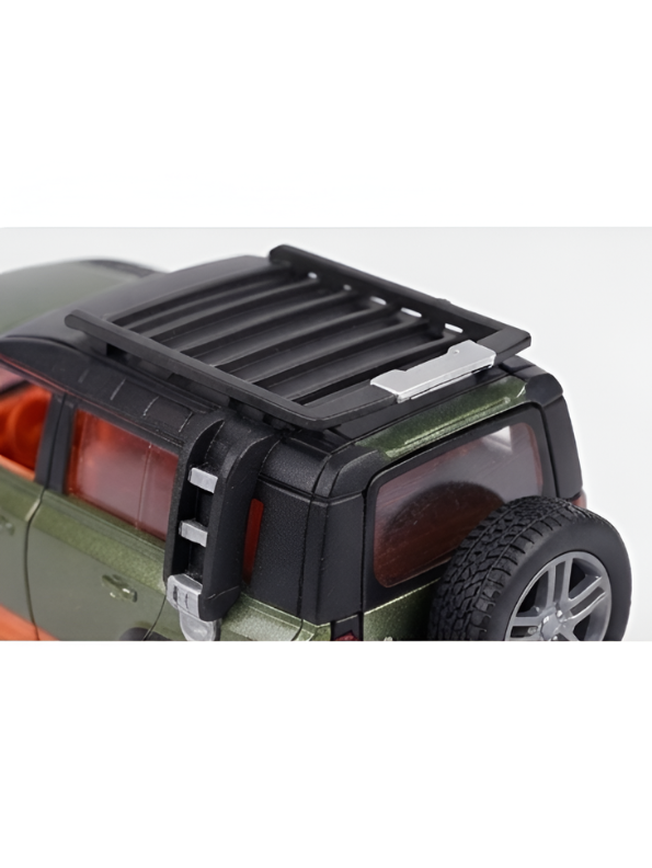 Land Rover Defender 1:32 Scale Diecast Model Car – Collectible MD439