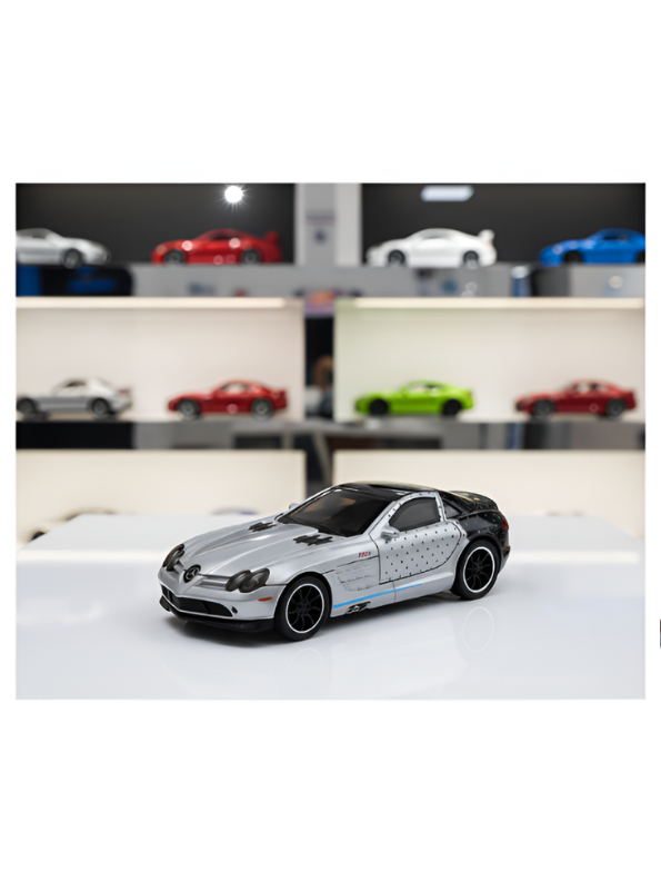 Mercedes-Benz SLR 722 S 1:32 Scale Die-Cast Metal Toy Car MD21.