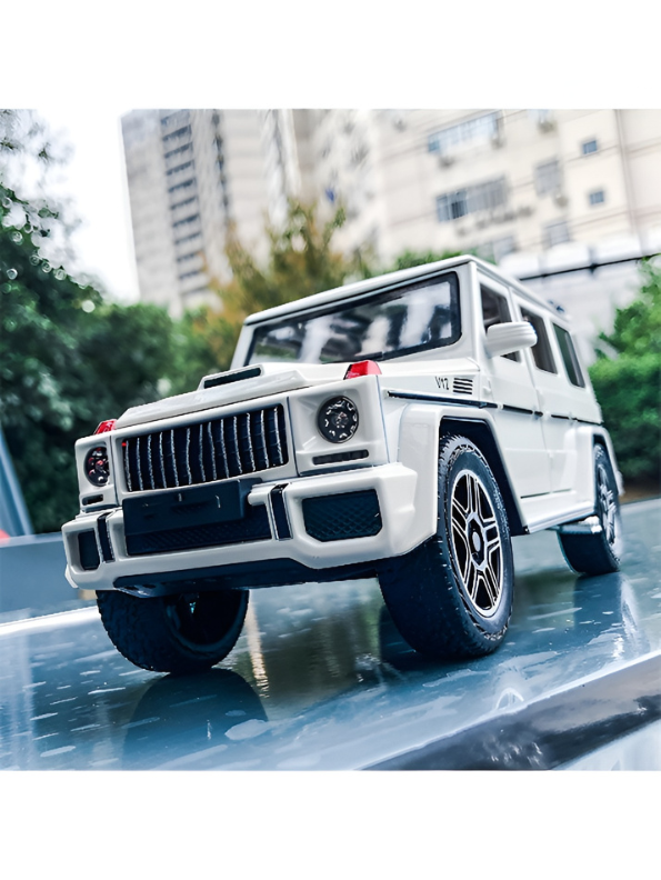 Mercedes Benz G63 Metal Model Diecast Big Car - White Scale 1:24 LMI13845.
