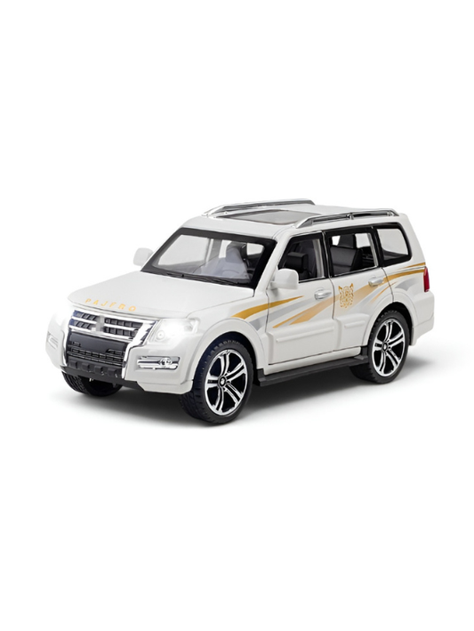 Mitsubishi Pajero Diecast Car 1:32 Scale Metal Alloy Collectible Car TV6952.