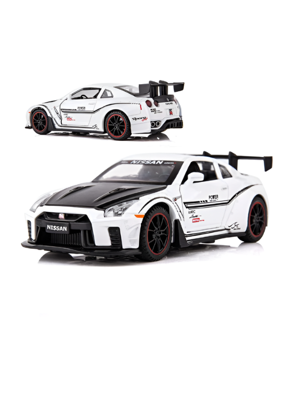Nissan GT-R R35 Diecast Model Car 1:24 Scale with Smoke Effect White LMI16818.