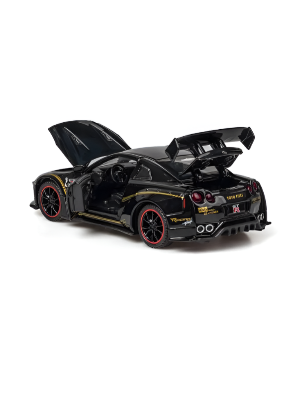 Nissan GT-R R35 Diecast Model Car 1:24 Scale with Smoke Effect Black LMI16818.