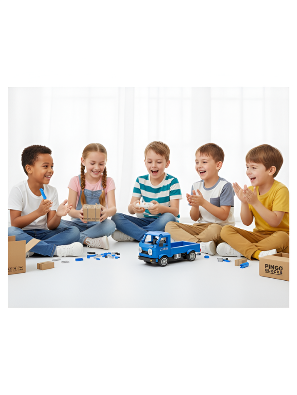 RC Truck Building Block Set – 1:20 Scale Remote Control Cargo Truck with DIY Construction Bricks TV6839.