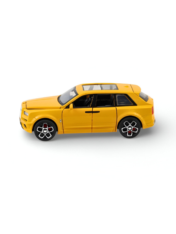 Rolls-Royce Cullinan Diecast Car Model Scale 1:35 – Luxury SUV Collectible Replica Yellow LMI15616.