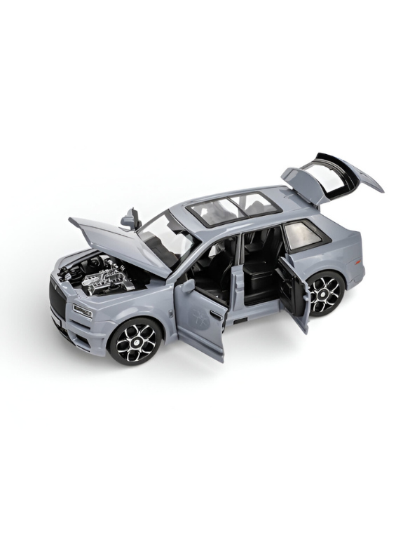 Rolls-Royce Cullinan Diecast Car Model Scale 1:35 – Luxury SUV Collectible Replica Grey LMI15616.