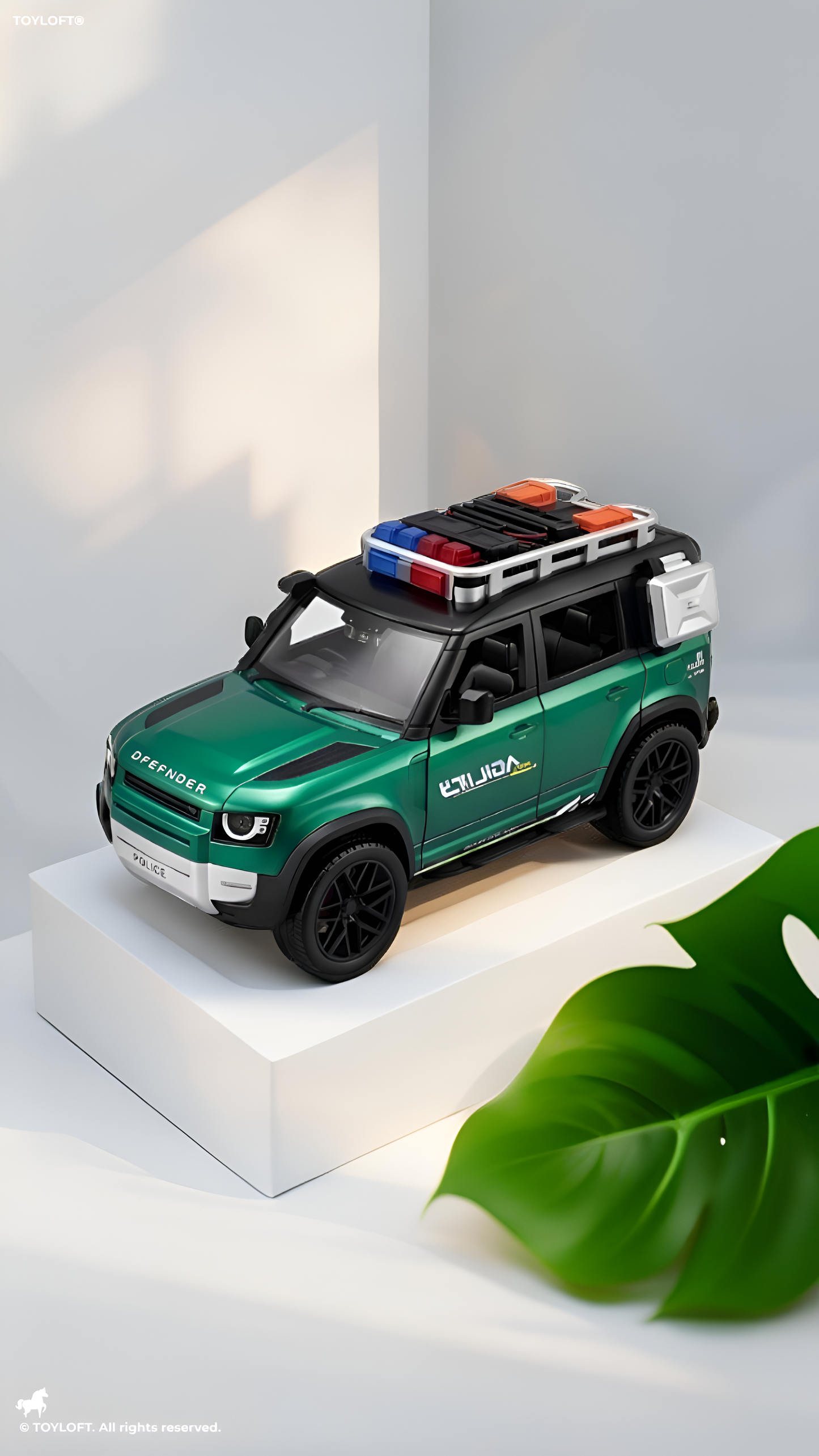 Diecast Land Rover Defender Toy Car - Green Police & Off-Road SUV Model with Roof Rack, Sound & Light Effects for Kids and Collectors NX15387