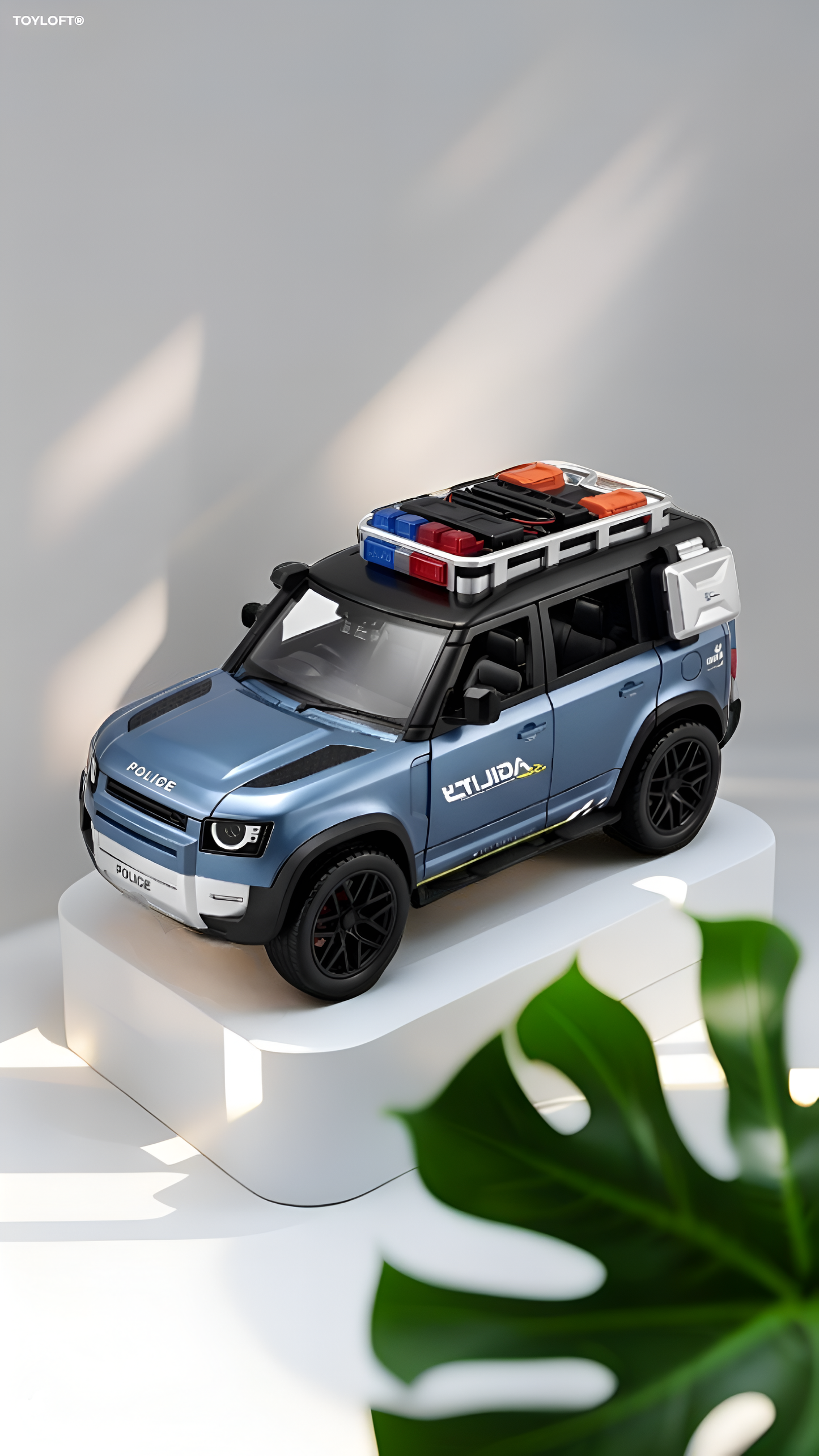 Diecast Land Rover Defender Toy Car - Police & Off-Road SUV Model with Roof Rack, Sound & Light Effects for Kids and Collectors NX15387