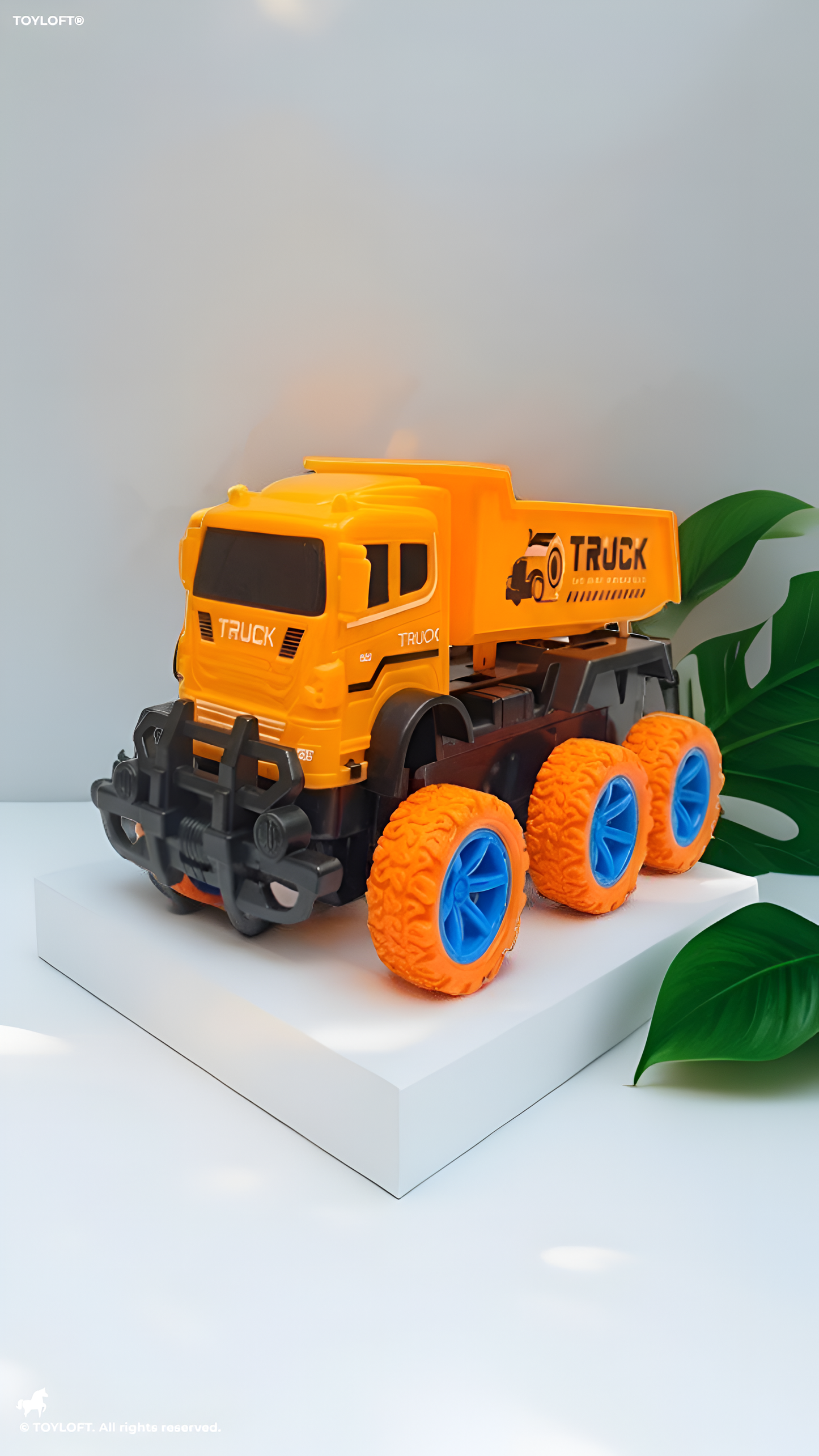6-Wheel RC Dump Truck Toy – 2.4GHz Remote Control Construction Vehicle TV4530.