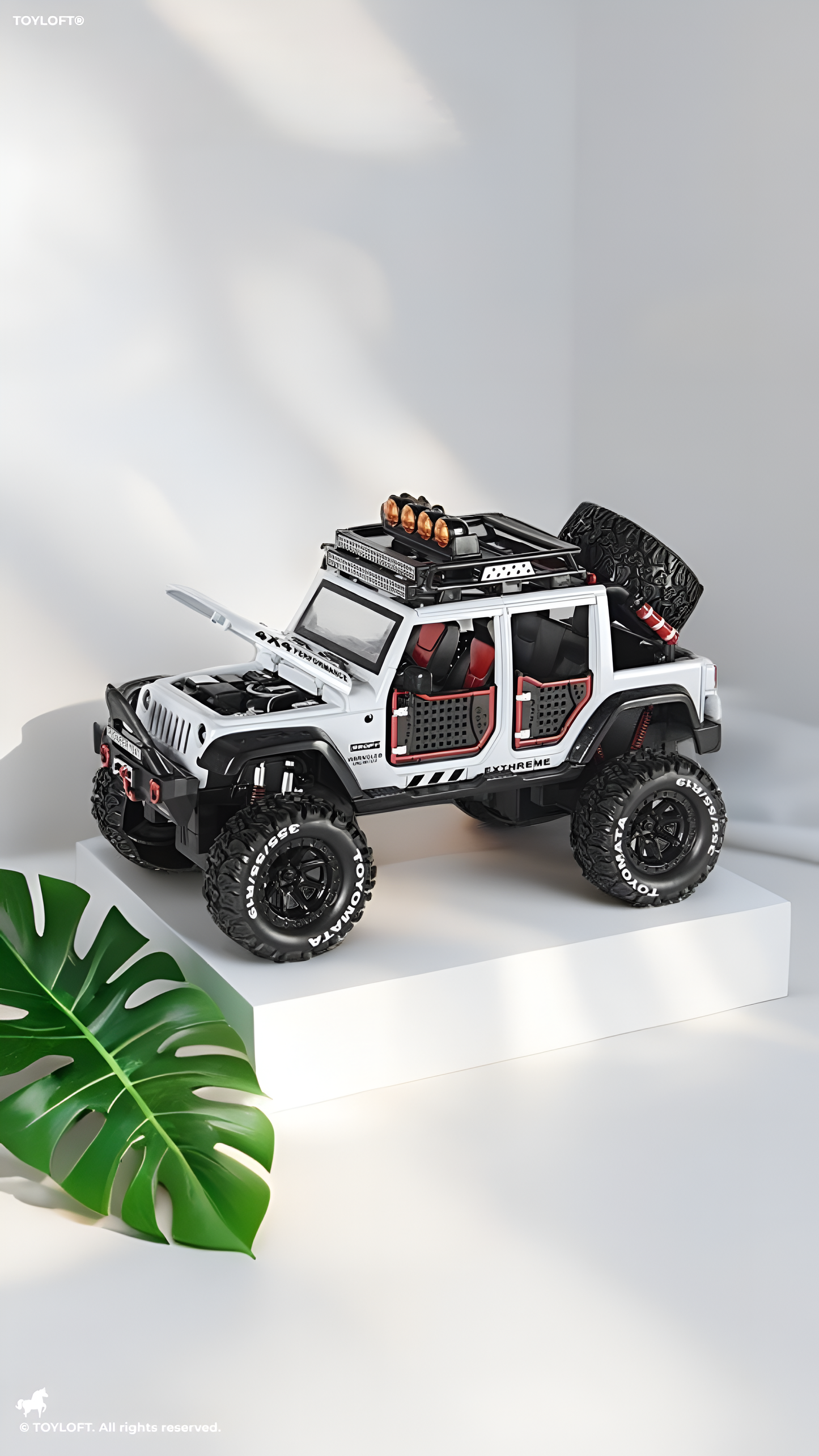 Die-Cast 1:24 Scale Off-Road Toy Jeep - White 4x4 Monster Truck with Openable Hood, Safari Roof Rack & Rubber Tires - Extreme Performance SUV Model for Kids & Collectors - Free Car Inside TV4028
