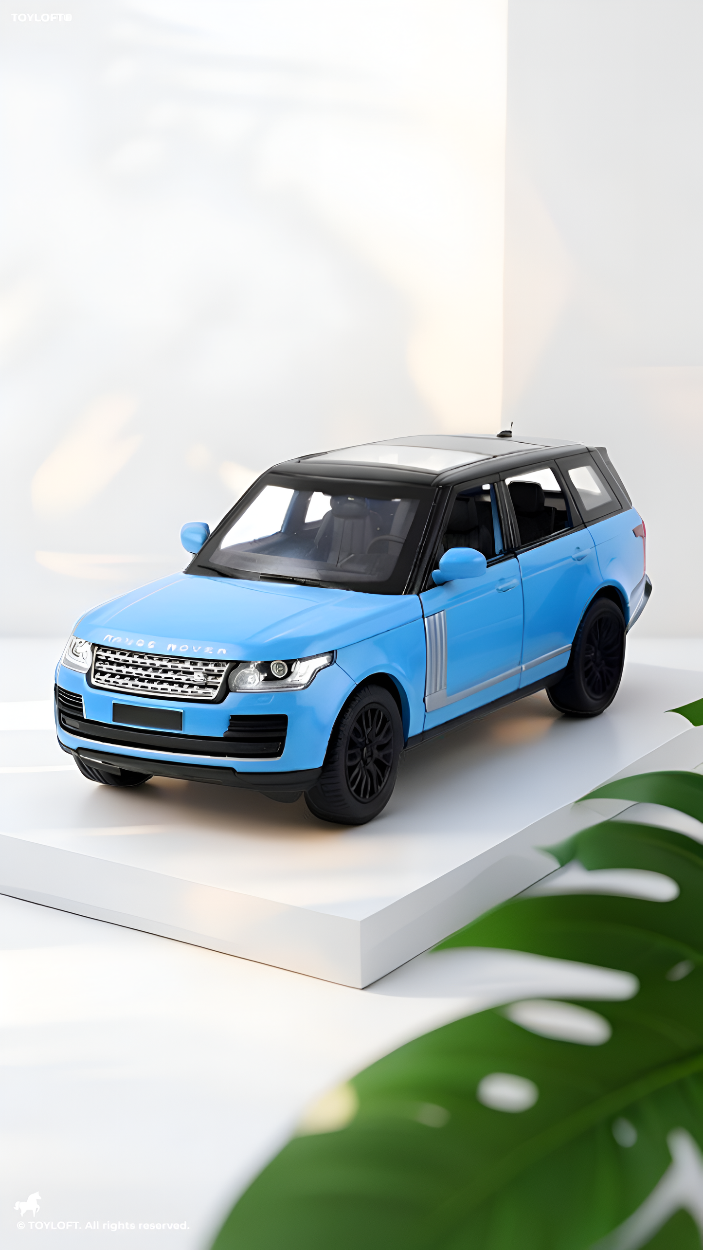 Range Rover Diecast Car Model Scale 1:35 – Luxury SUV Collectible Replica LMI15647 - Free Car Inside.
