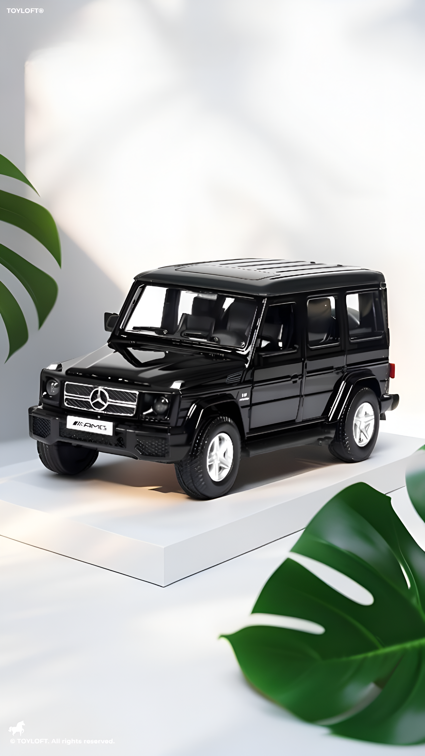 Mercedes-Benz G-Wagon Diecast Model Car Scale 1:32 | Openable Doors & Hood | Toy SUV Collectible LMI15731 - Free Car Inside.