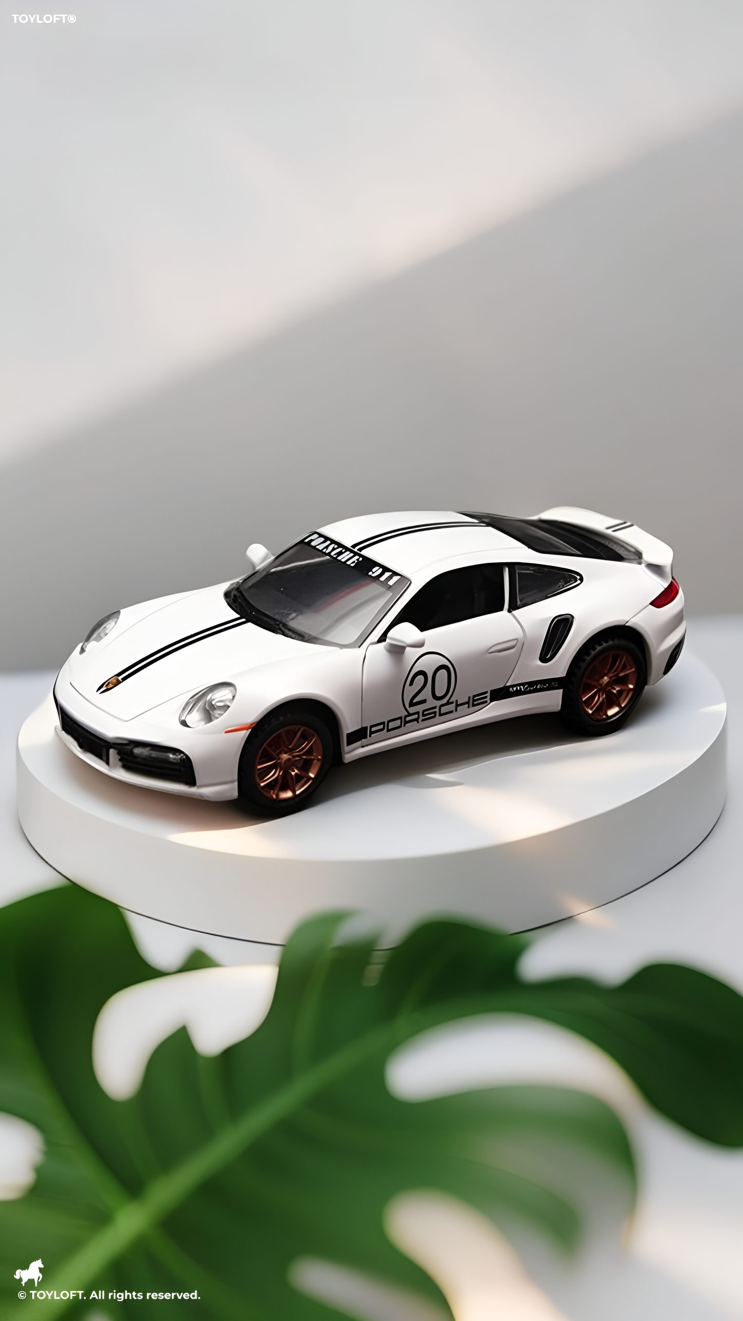 White - Porsche 911 Turbo S Model Metal Diecast Scale 1:24 LMI13754.