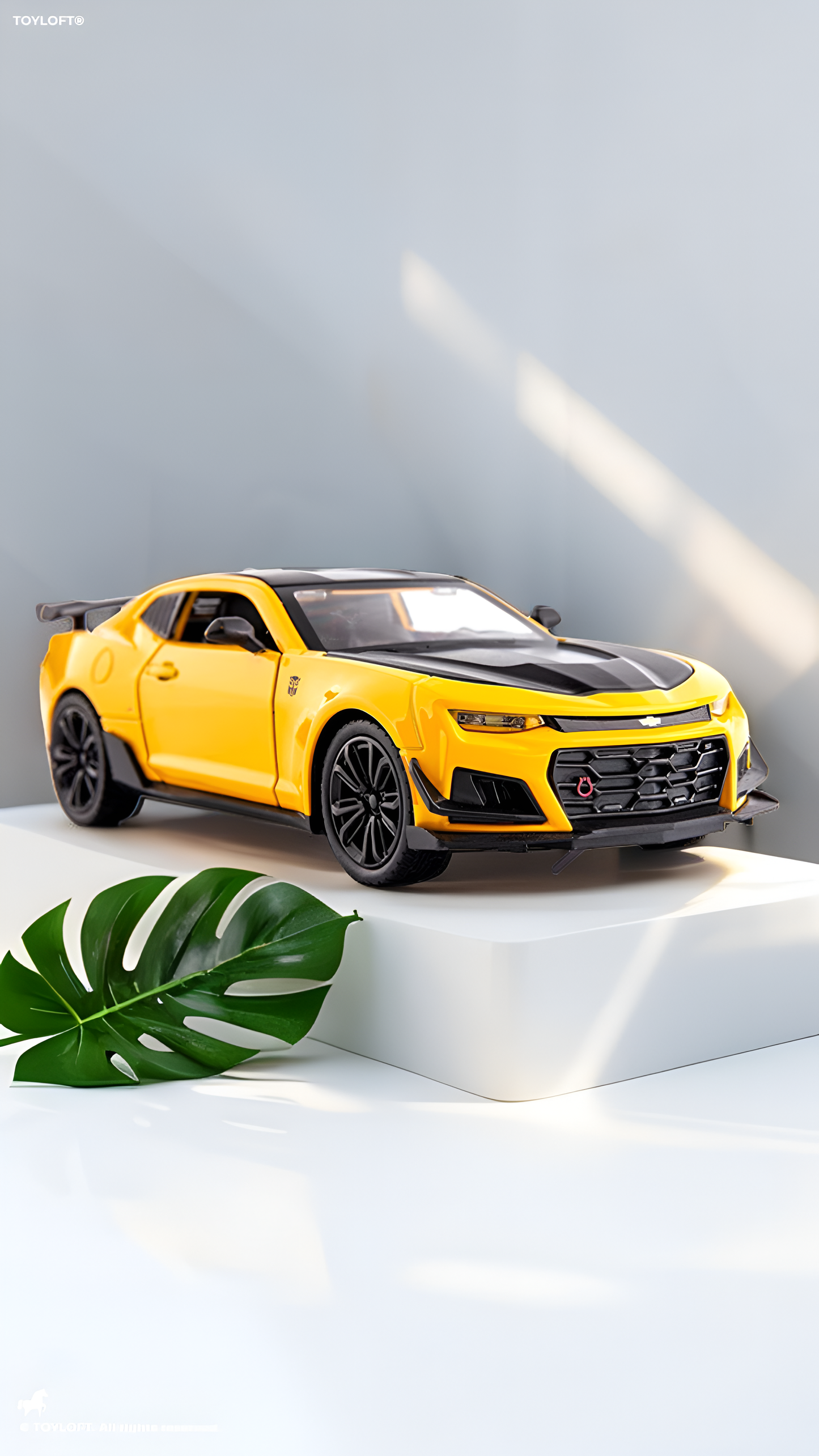 Chevrolet Camaro Metal Model Diecast Car - Yellow Scale 1:32 - Free Car Inside. TV2677