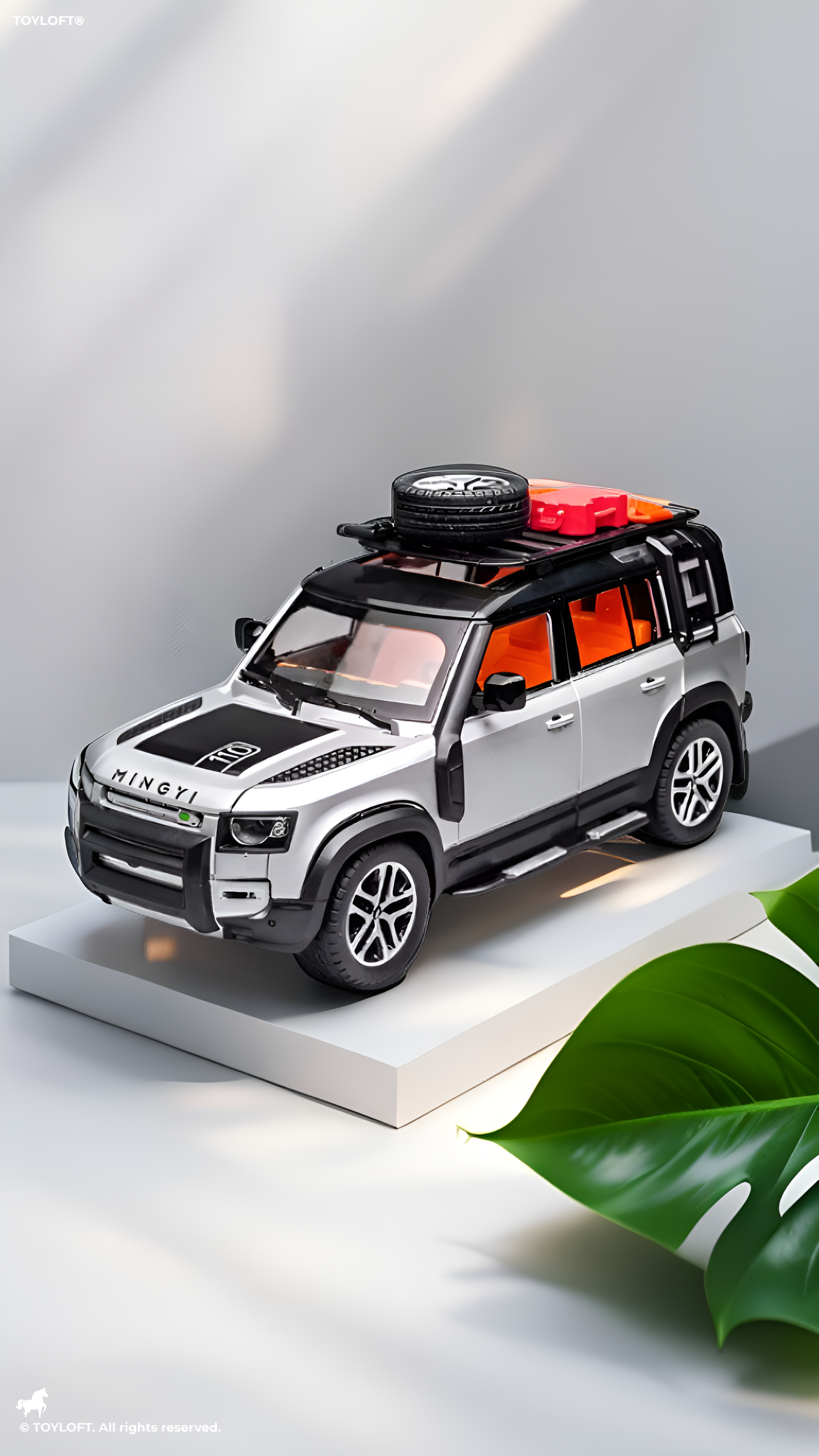 Defender Diecast Car 1:22 Scale with Roof Rack Accessories – Detailed Metal Model SUV Silver TV139.