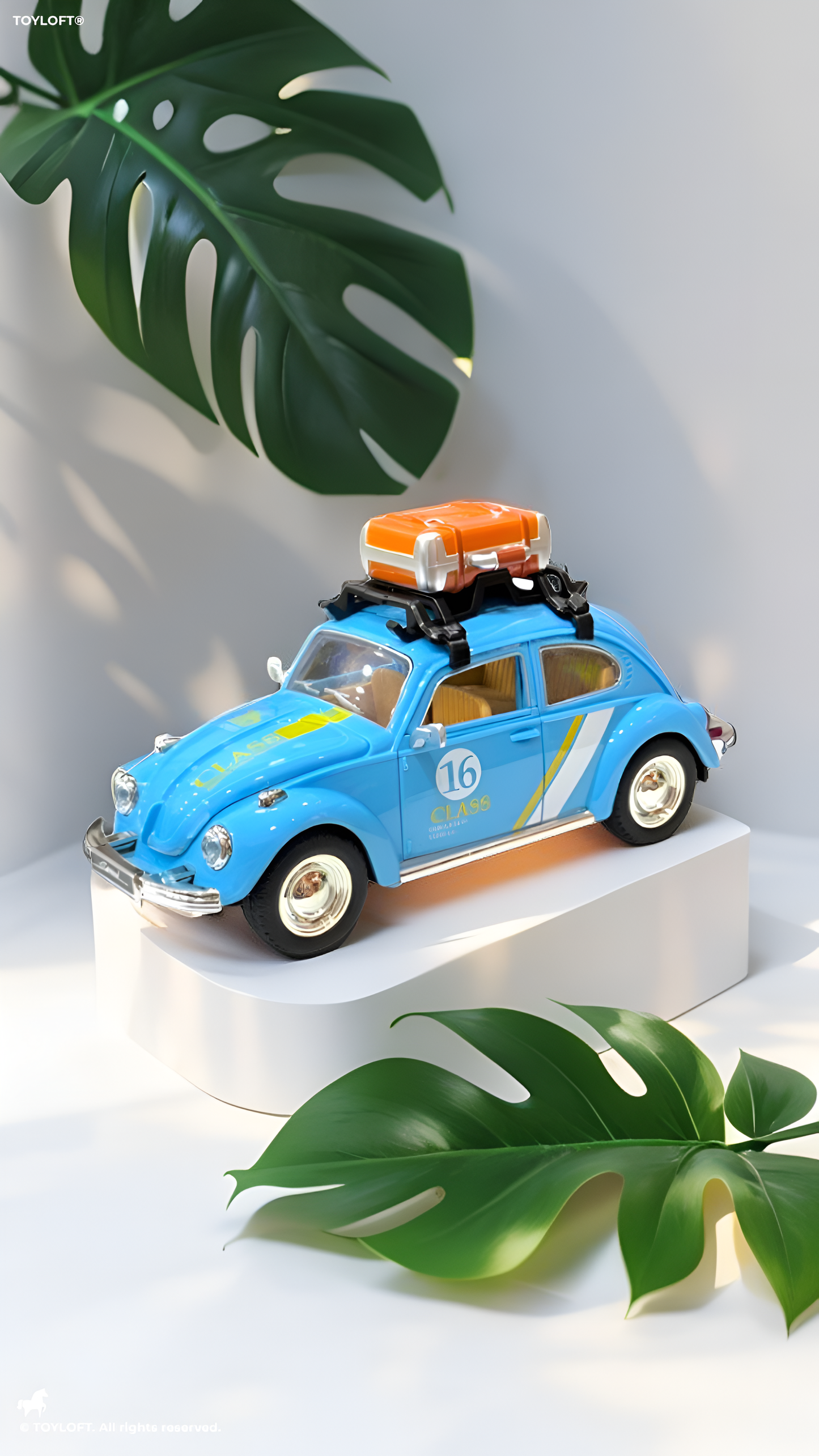 Classic Volkswagen Beetle Diecast Car 1:24 Scale with Roof Luggage Rack TV425.