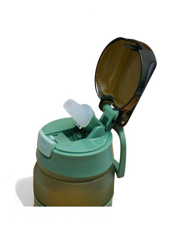 Green - SipMate – Leak-Proof Water Bottle with Straw and Flip-Top Lid – Convenient 550ml Hydration Bottle NOV594.