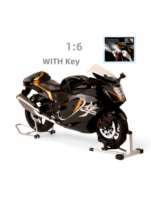 Suzuki Hayabusa GSX 1/6 Diecast Bike – Spray Feather, Collector’s Stand & Key Replica TV5904.