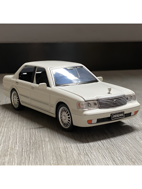 Toyota Crown Luxury Sedan Diecast Model Car 1:32 Scale Vintage Collectible Metal Car White TV6302.