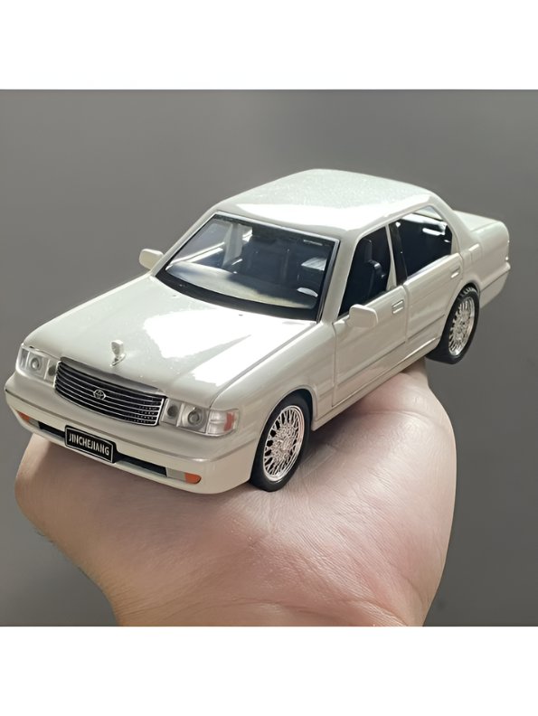 Toyota Crown Luxury Sedan Diecast Model Car 1:32 Scale Vintage Collectible Metal Car White TV6302.