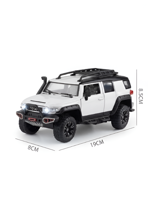 Toyota FJ Cruiser Scale 1:24 Model Car | White Simulated Off-Road Vehicle MD250