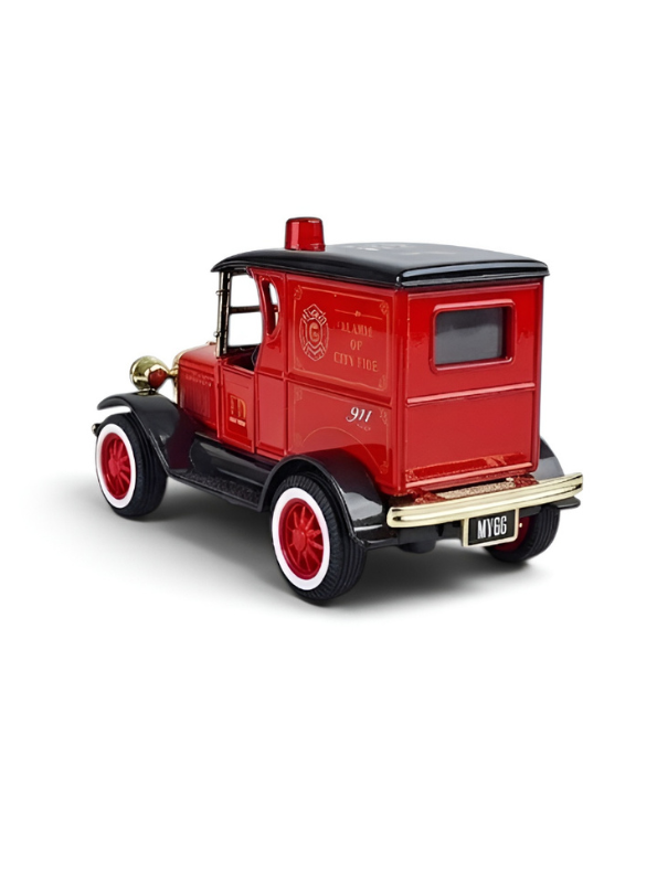 Vintage Diecast Classic Fire Engine Toy Van 1:36 Scale MD370.