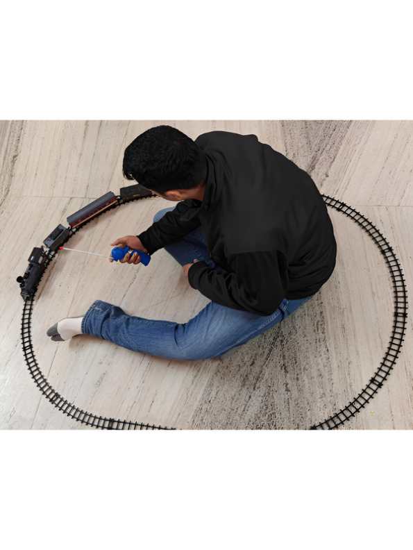 Vintage Remote Control Steam Train Set with Tracks – Battery Operated Toy Train with Locomotive Engine, Cargo Car, and 15-Piece Circular Track for Kids LMI16767