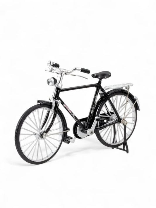 RetroRider Classic 1:10 Diecast Showpiece Bicycle Model – Vintage Alloy Bike for Home Décor, Gifting"